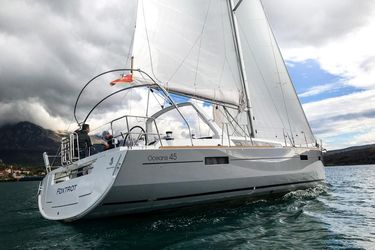46' Beneteau 2015 Yacht For Sale